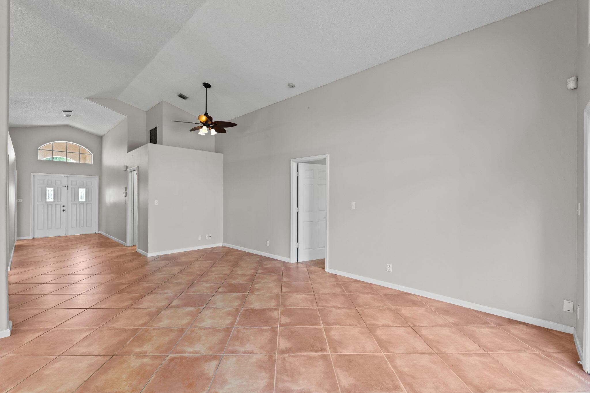 125 Saratoga Boulevard E, Royal Palm Beach, FL 33411 6
