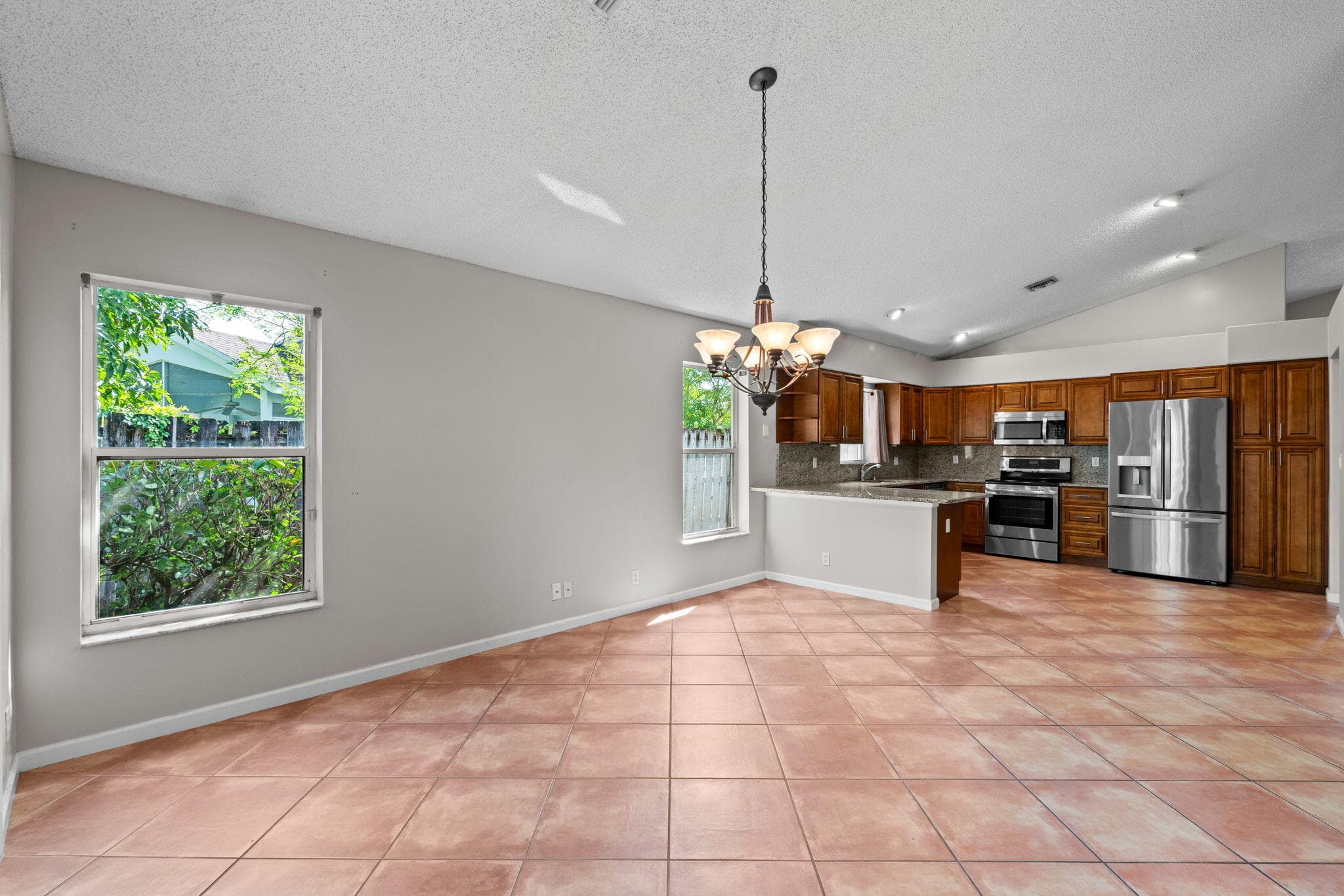 125 Saratoga Boulevard E, Royal Palm Beach, FL 33411 9