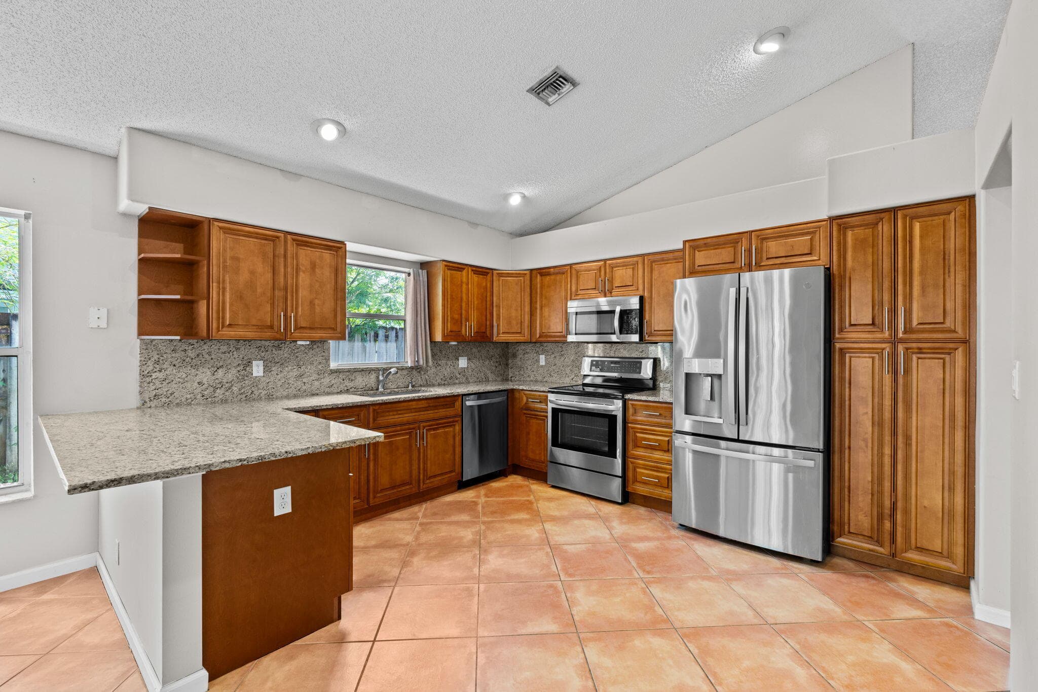 125 Saratoga Boulevard E, Royal Palm Beach, FL 33411 10