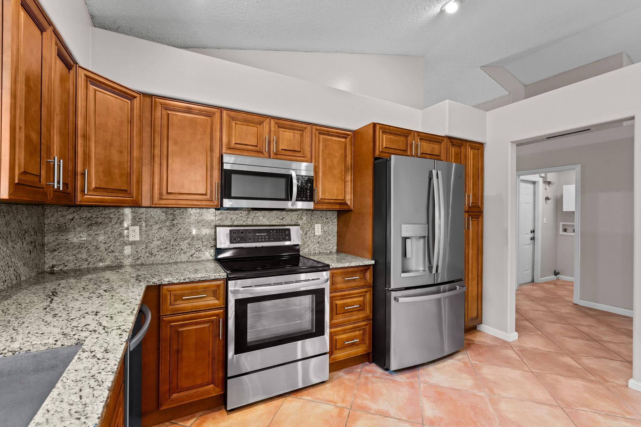 125 Saratoga Boulevard E, Royal Palm Beach, FL 33411 13