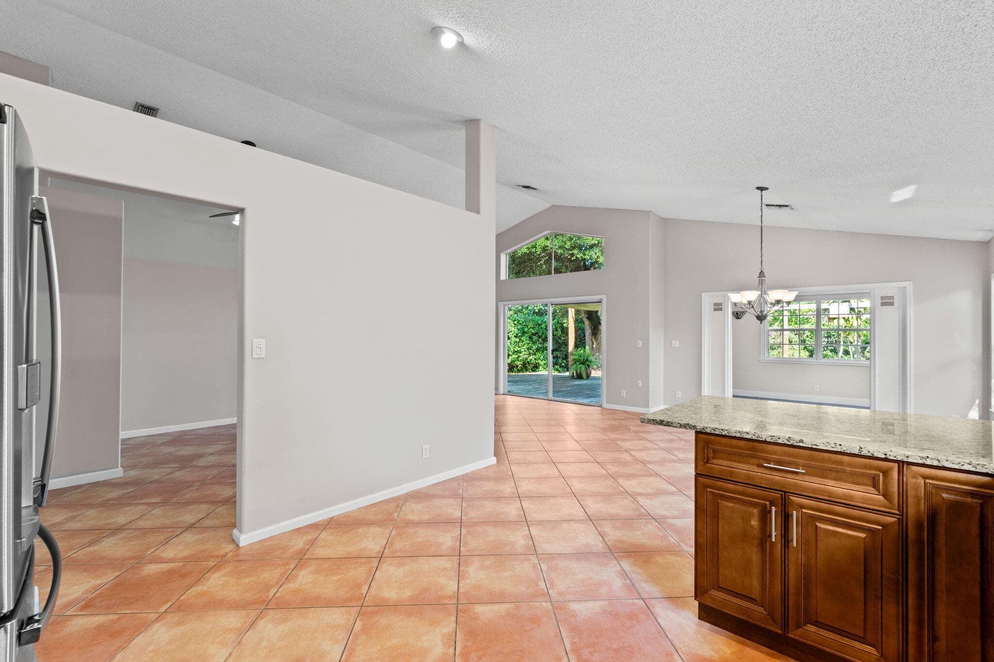 125 Saratoga Boulevard E, Royal Palm Beach, FL 33411 14
