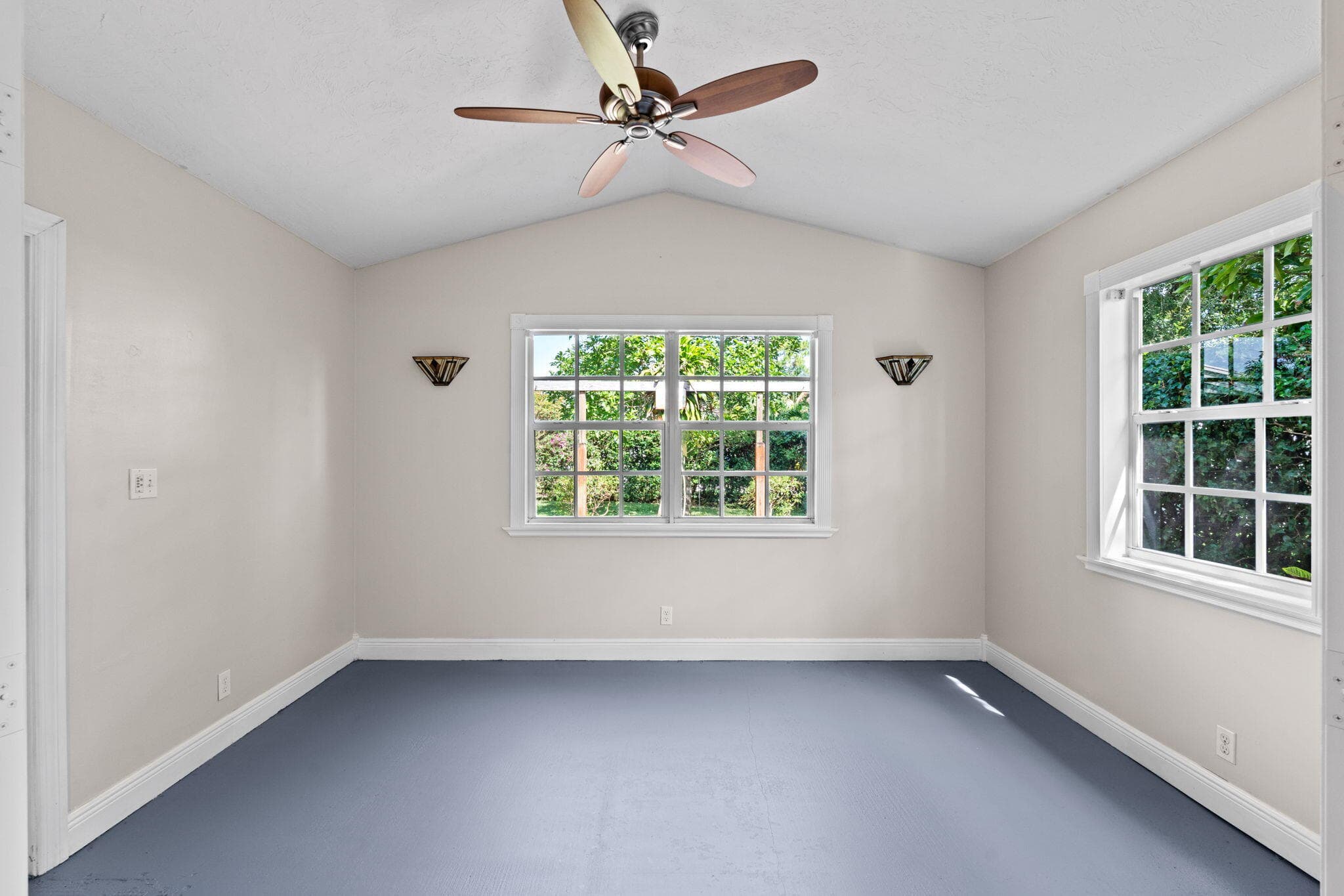 125 Saratoga Boulevard E, Royal Palm Beach, FL 33411 19