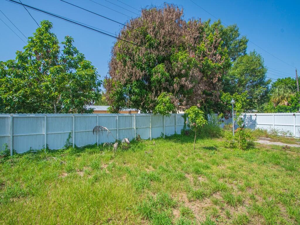 355 JOHNSTON Street, Fort Pierce, FL 34982 12