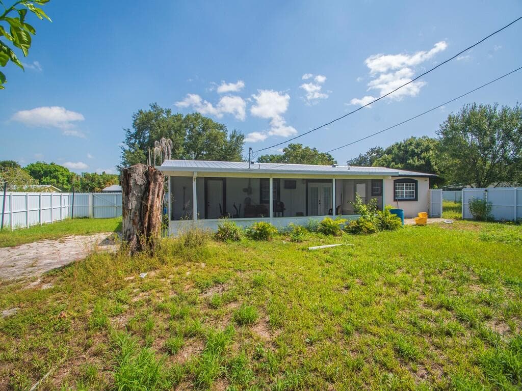 355 JOHNSTON Street, Fort Pierce, FL 34982 8