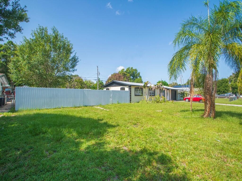 355 JOHNSTON Street, Fort Pierce, FL 34982 4