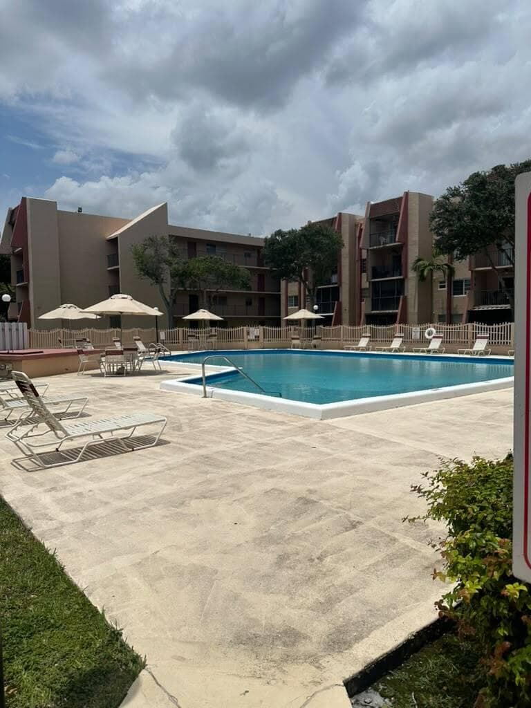 13707 Kendale Lakes Circle Ph13, Miami, FL 33183 35