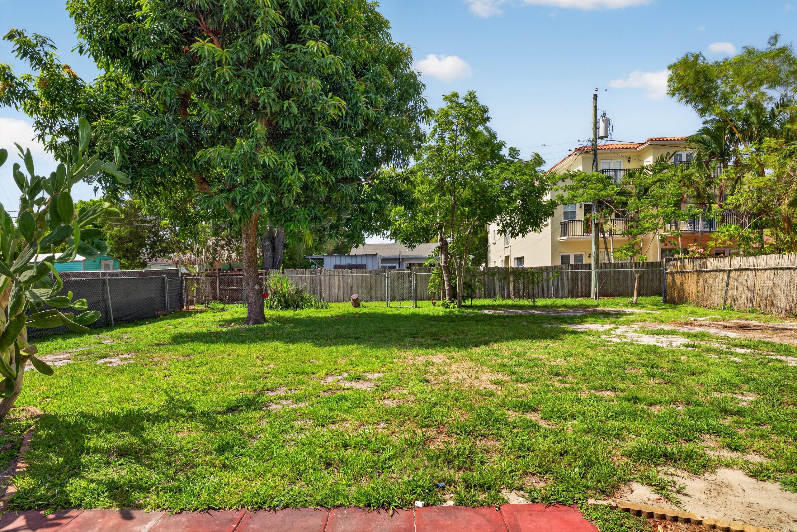 423 SW 11th Court A, Fort Lauderdale, FL 33315 20