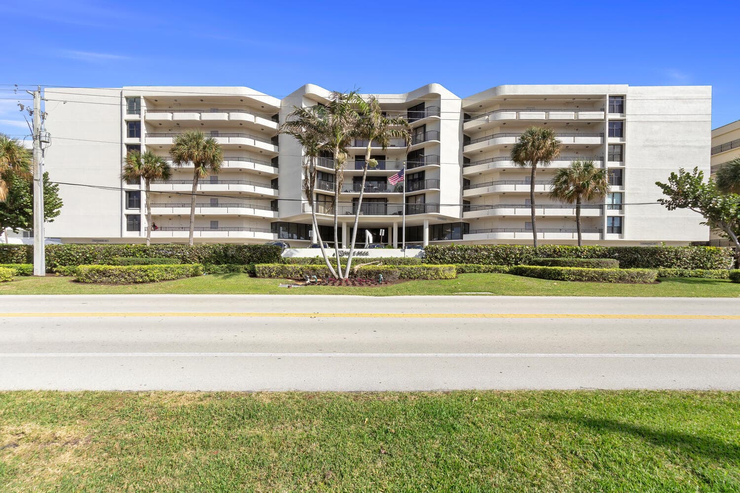 3610 S OCEAN Boulevard 310, South Palm Beach, FL 33480 2