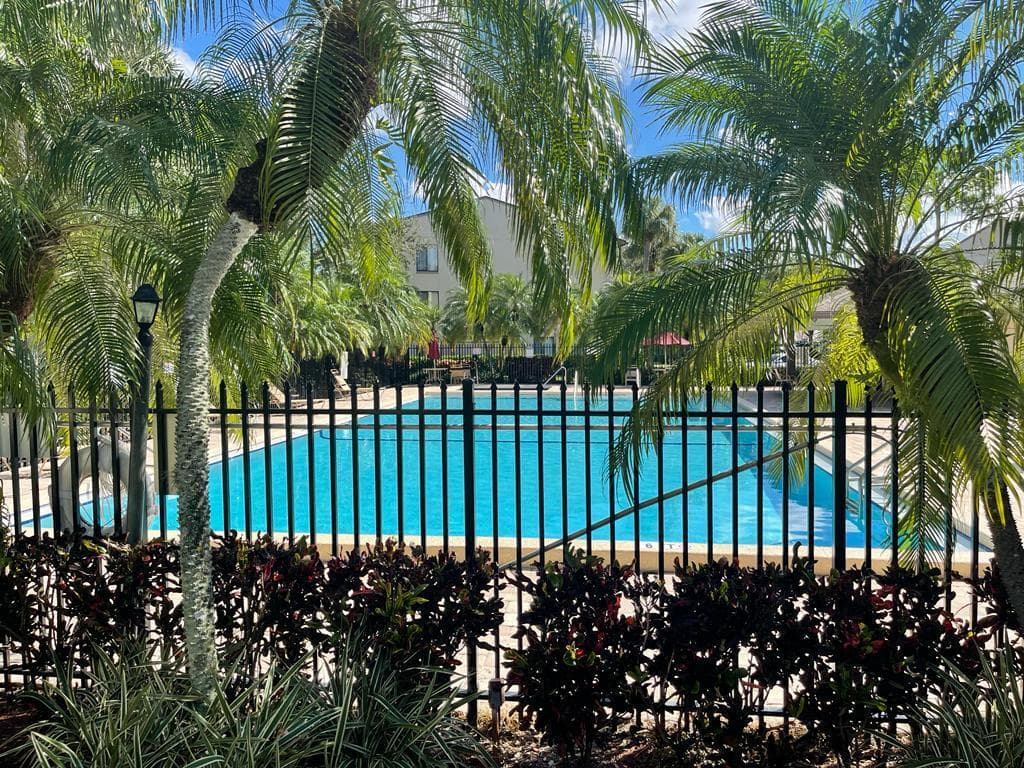 203 Foxtail Drive D2, Greenacres, FL 33415 20