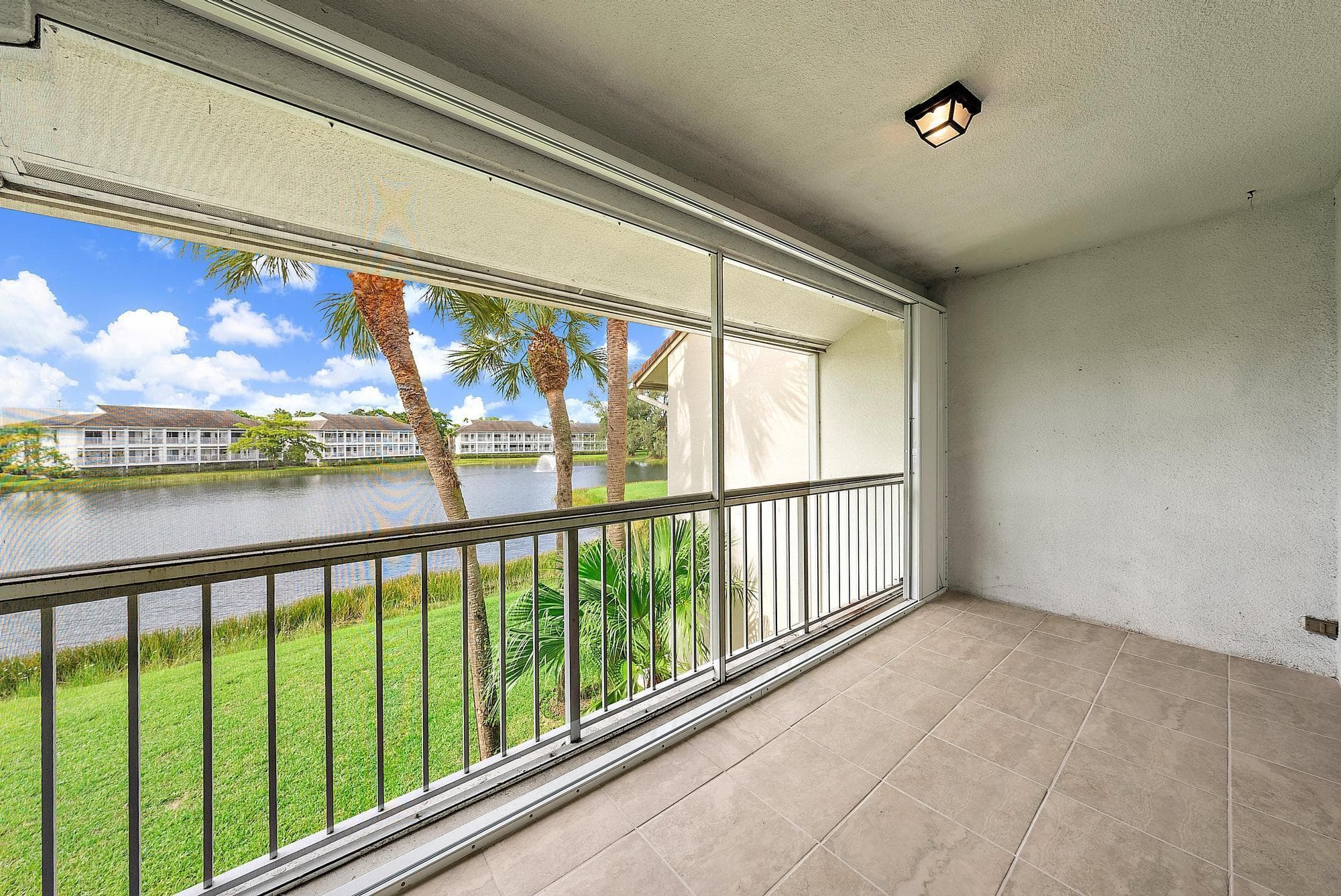 216 Cypress Point Drive, Palm Beach Gardens, FL 33418 23