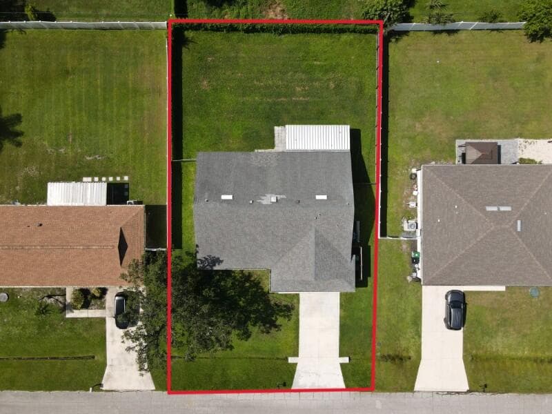 974 SE BELFAST Avenue, Port St. Lucie, FL 34983 5