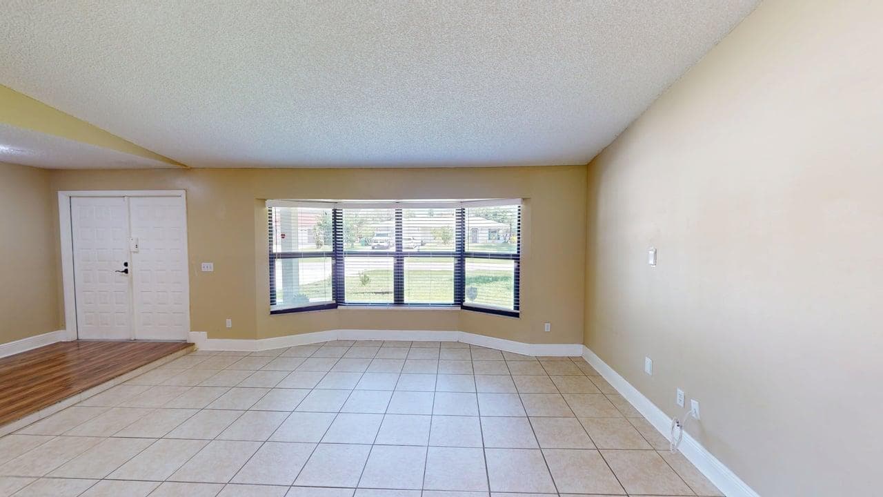 974 SE BELFAST Avenue, Port St. Lucie, FL 34983 12