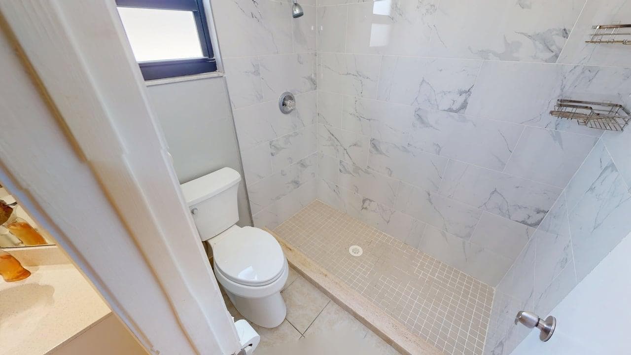 974 SE BELFAST Avenue, Port St. Lucie, FL 34983 21