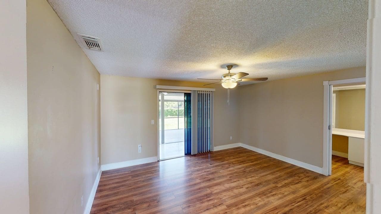 974 SE BELFAST Avenue, Port St. Lucie, FL 34983 18