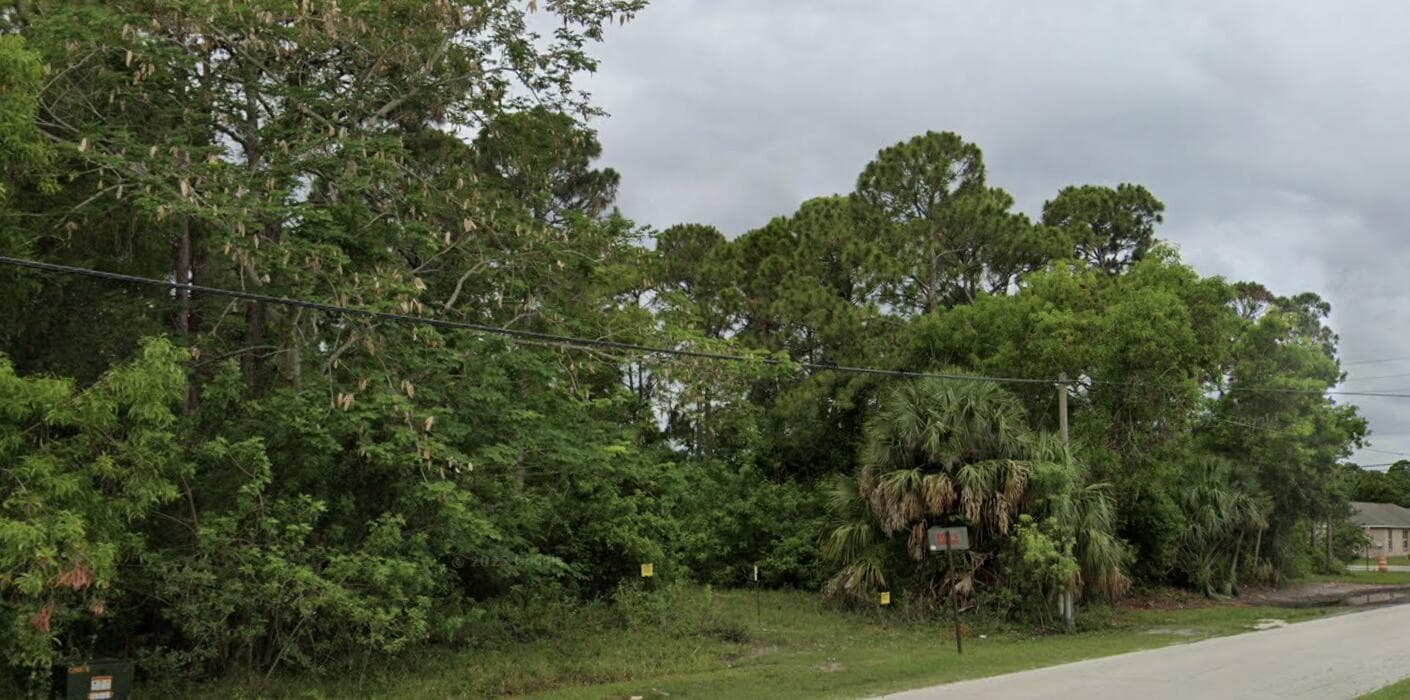 866 SE WALTERS Terrace, Port St. Lucie, FL 34983 3