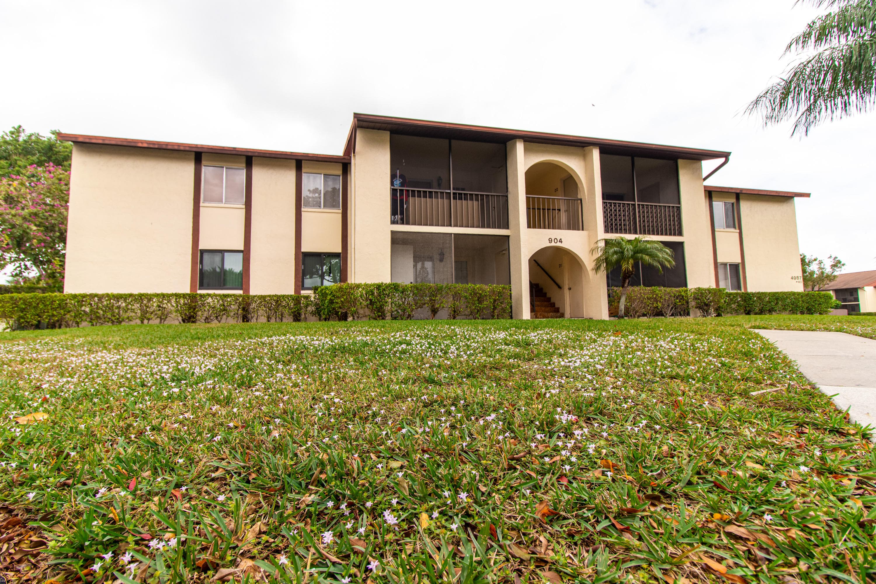 4987 SABLE PINE Circle D2, West Palm Beach, FL 33417