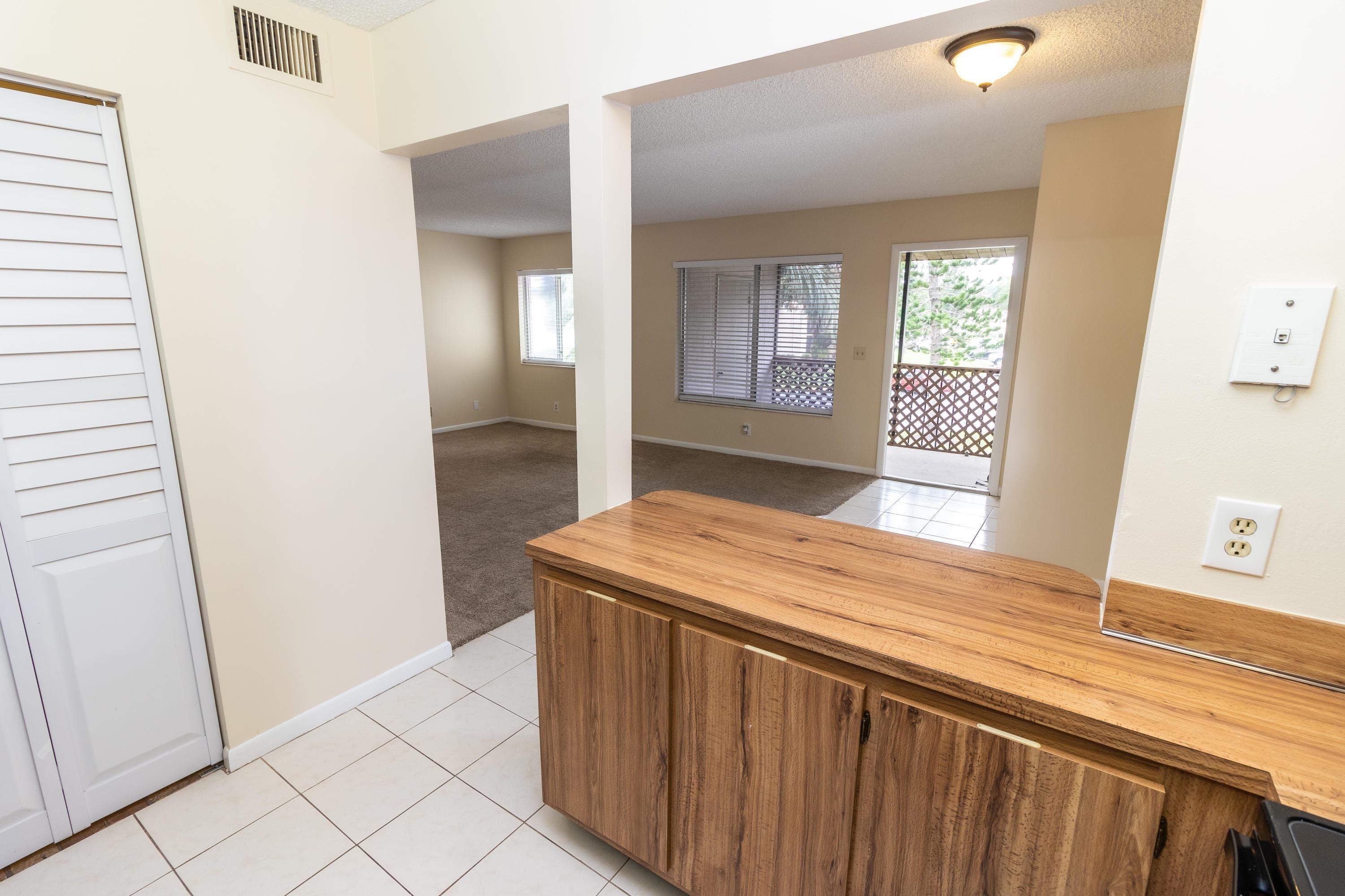 4987 SABLE PINE Circle D2, West Palm Beach, FL 33417 10