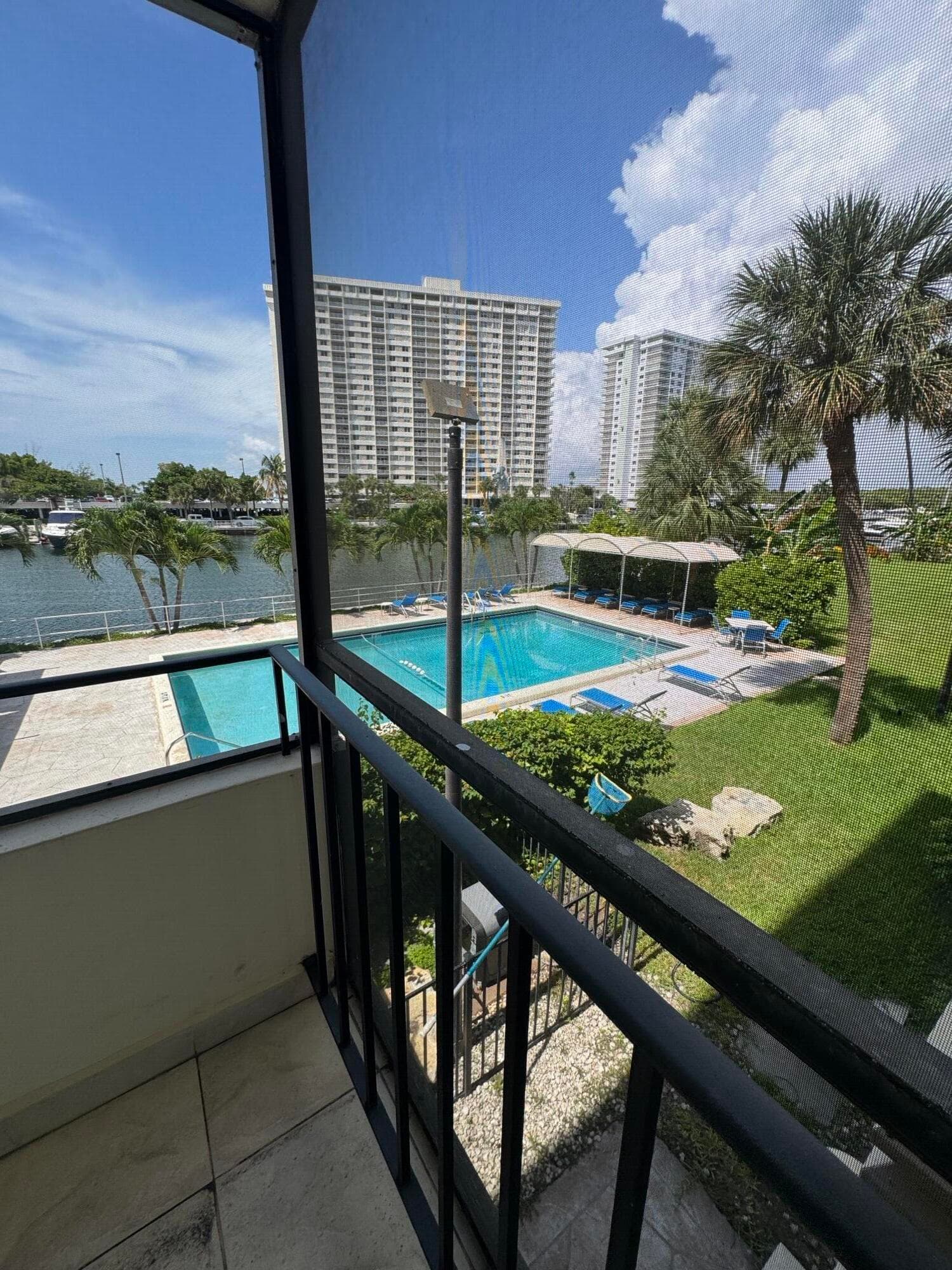 220 Kings Point Drive 210, Sunny Isles Beach, FL 33160 43