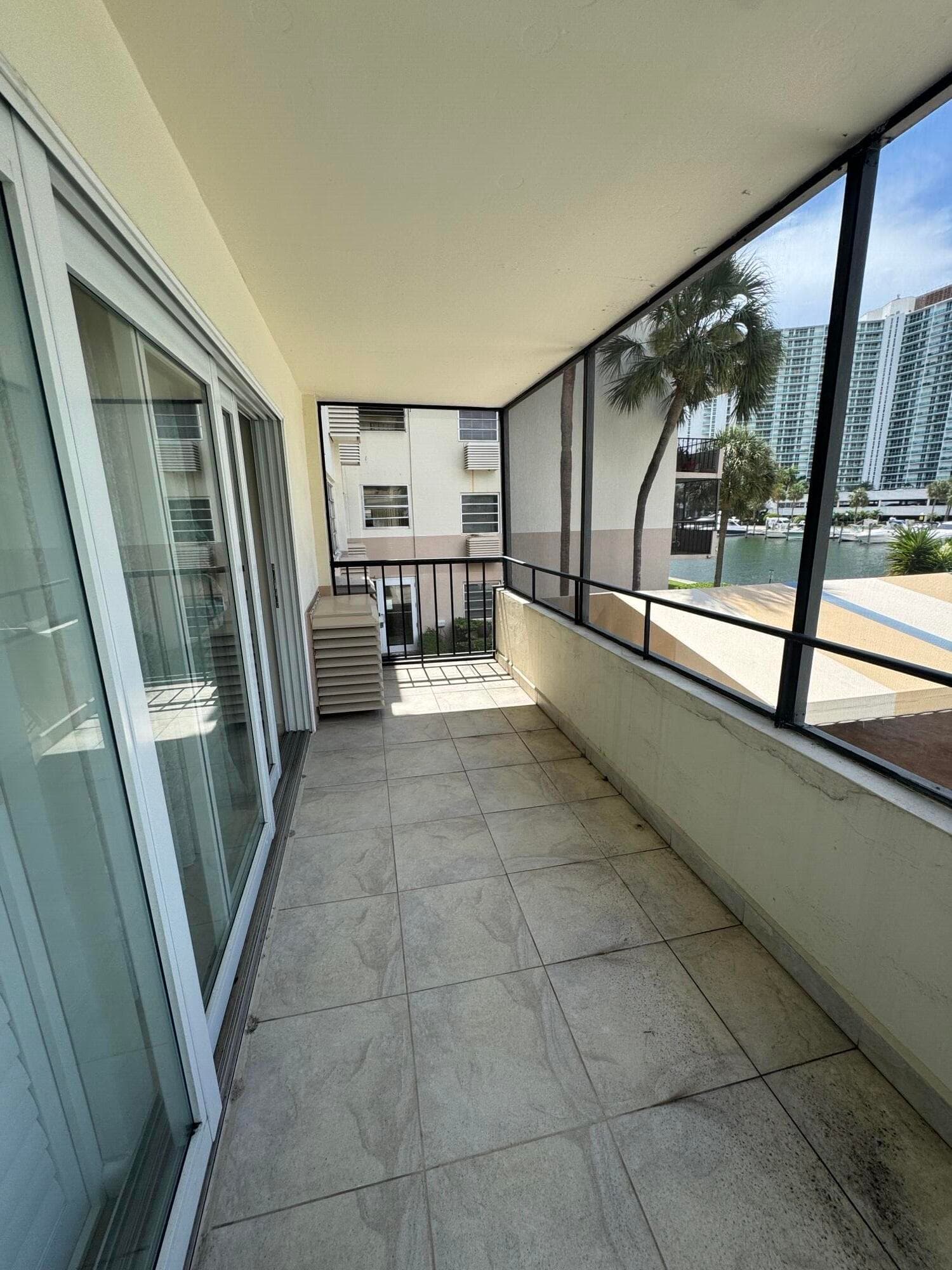 220 Kings Point Drive 210, Sunny Isles Beach, FL 33160 44