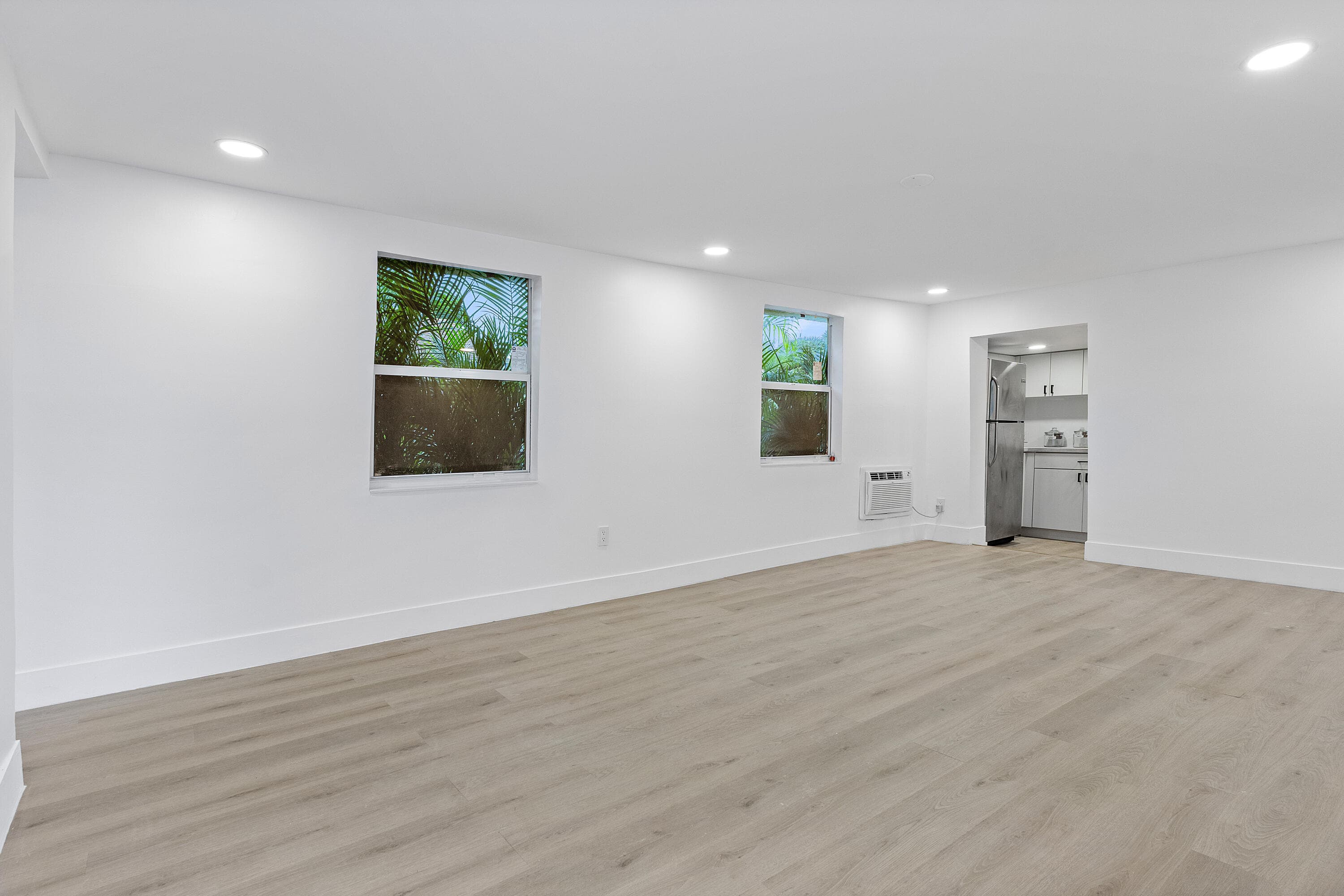 107 SW 4TH Avenue, Delray Beach, FL 33444 5