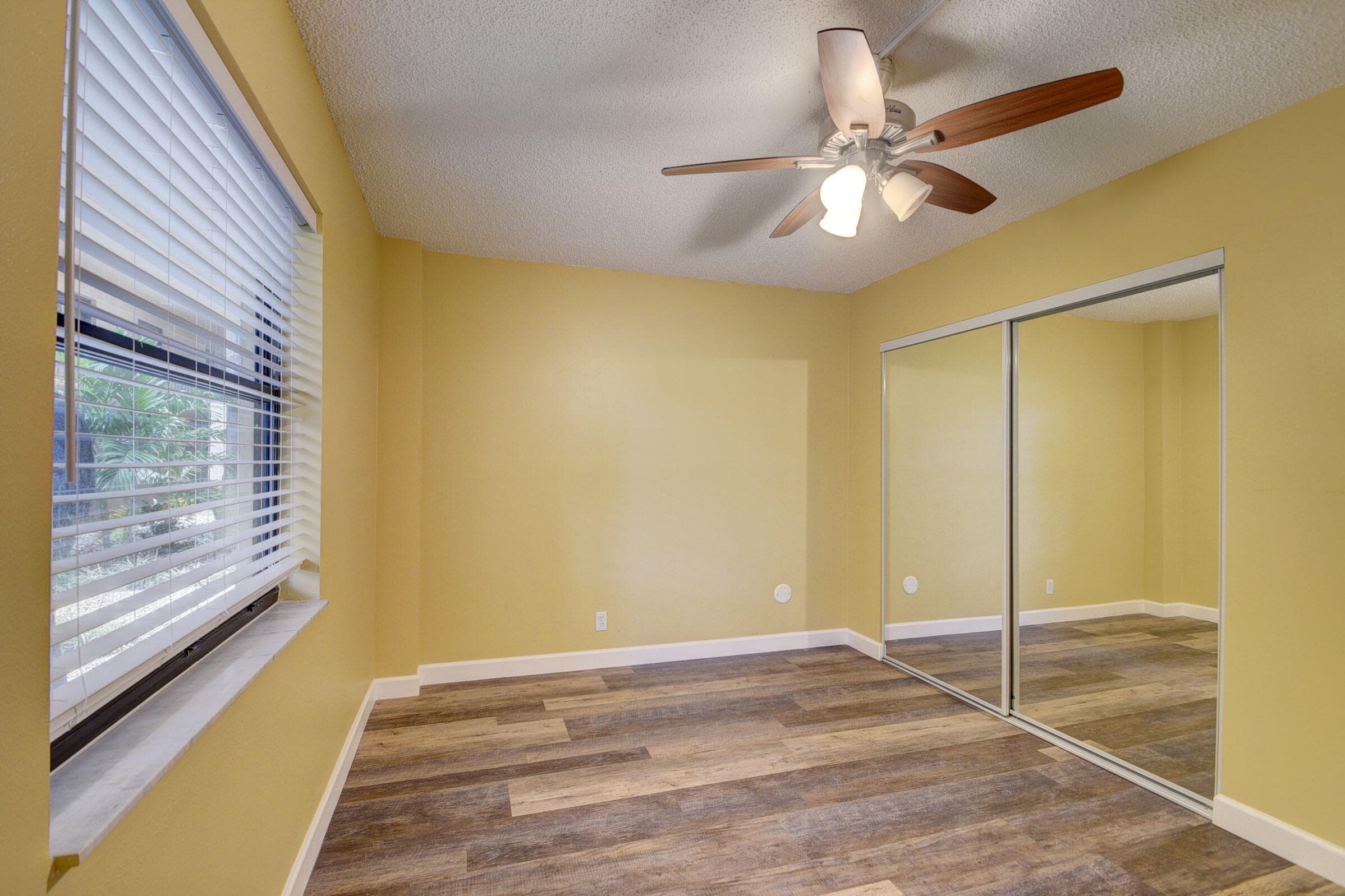 890 N Federal Highway 103, Lantana, FL 33462 31