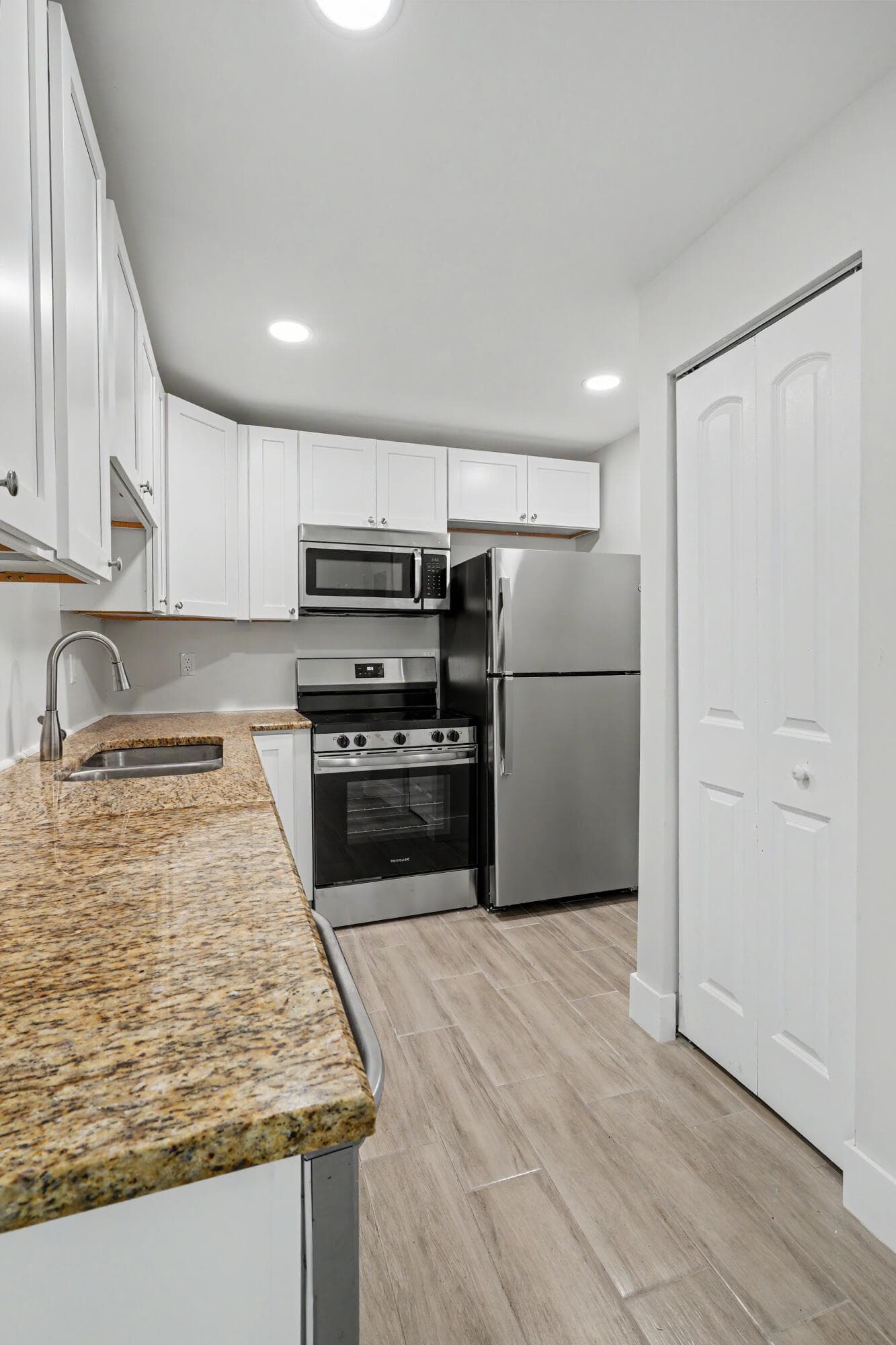 2202 NE 36th Street 17, Lighthouse Point, FL 33064 10