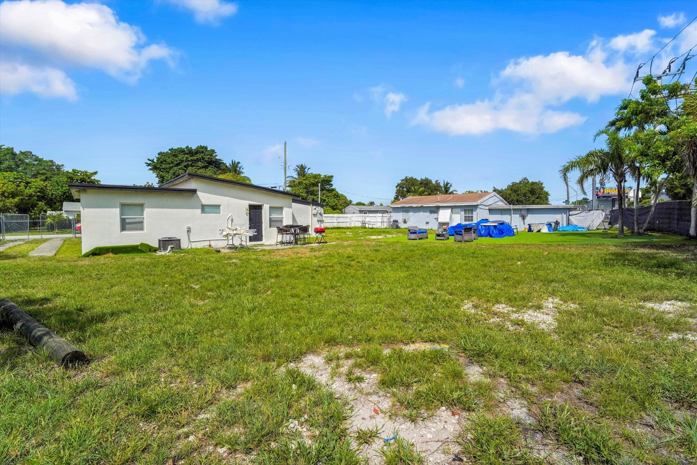 41 WILLIAMS Road, West Park, FL 33023 15