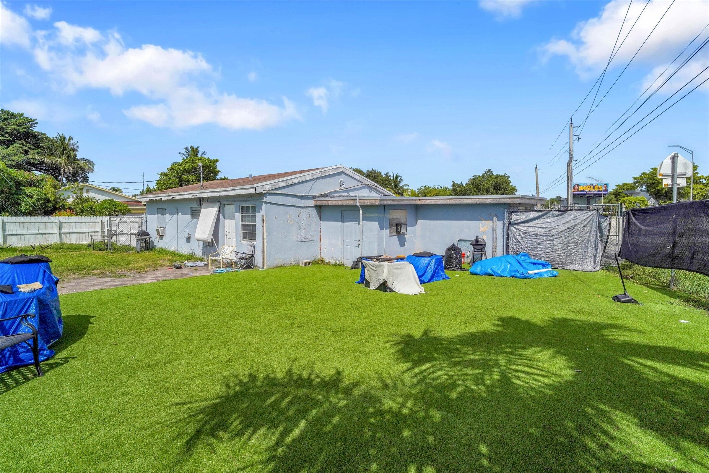 41 WILLIAMS Road, West Park, FL 33023 16