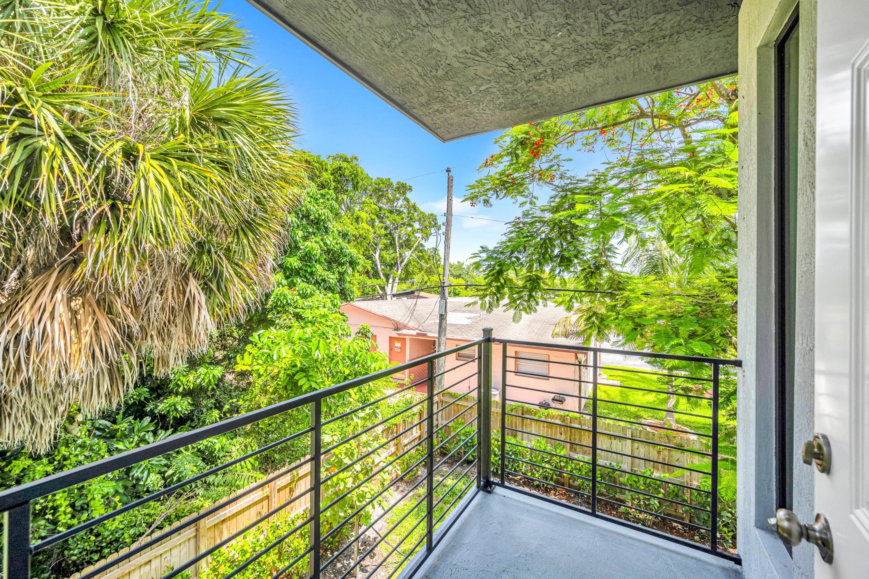 333 NW 41st Street 337, Oakland Park, FL 33309 31