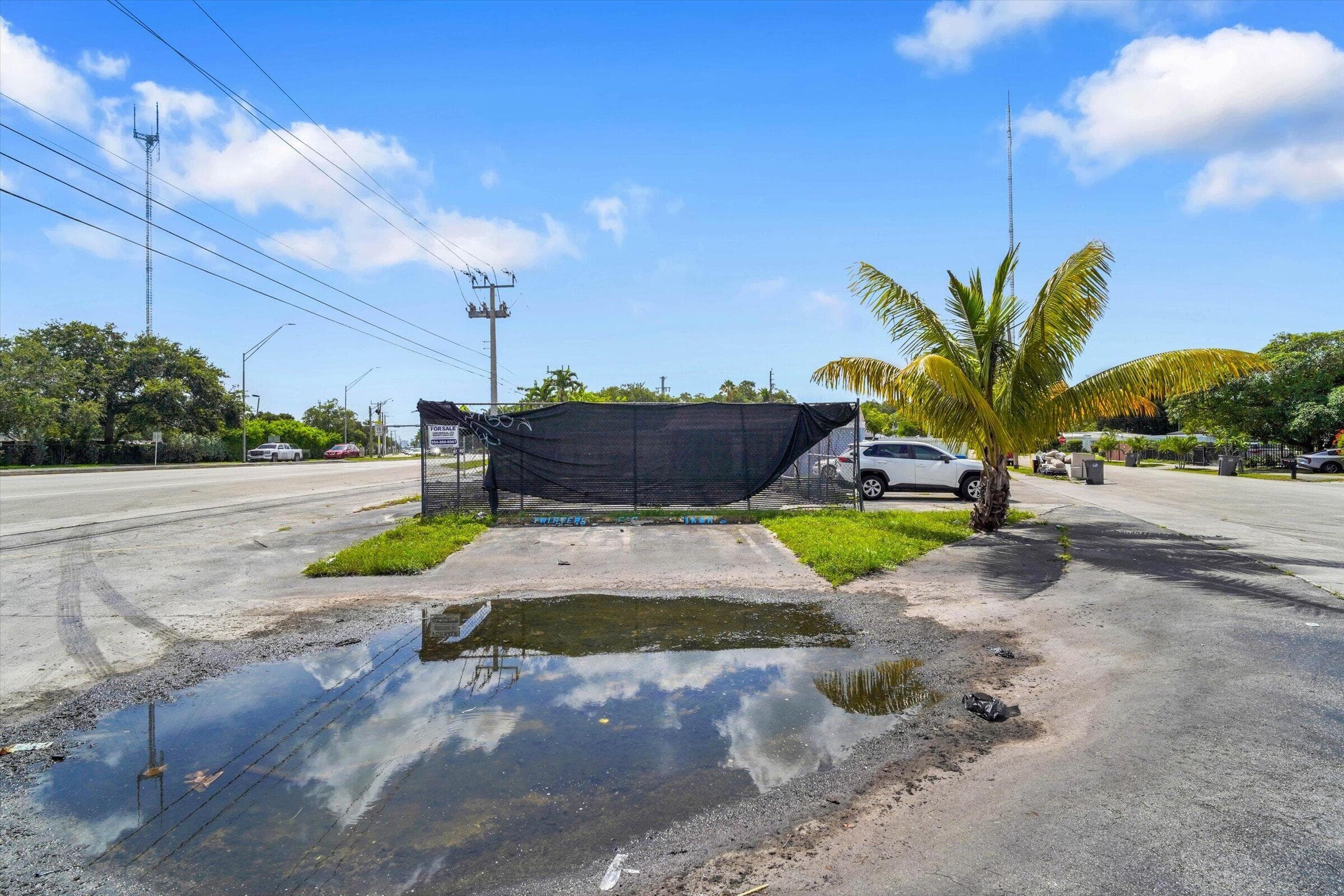 41 WILLIAMS Road, West Park, FL 33023 41