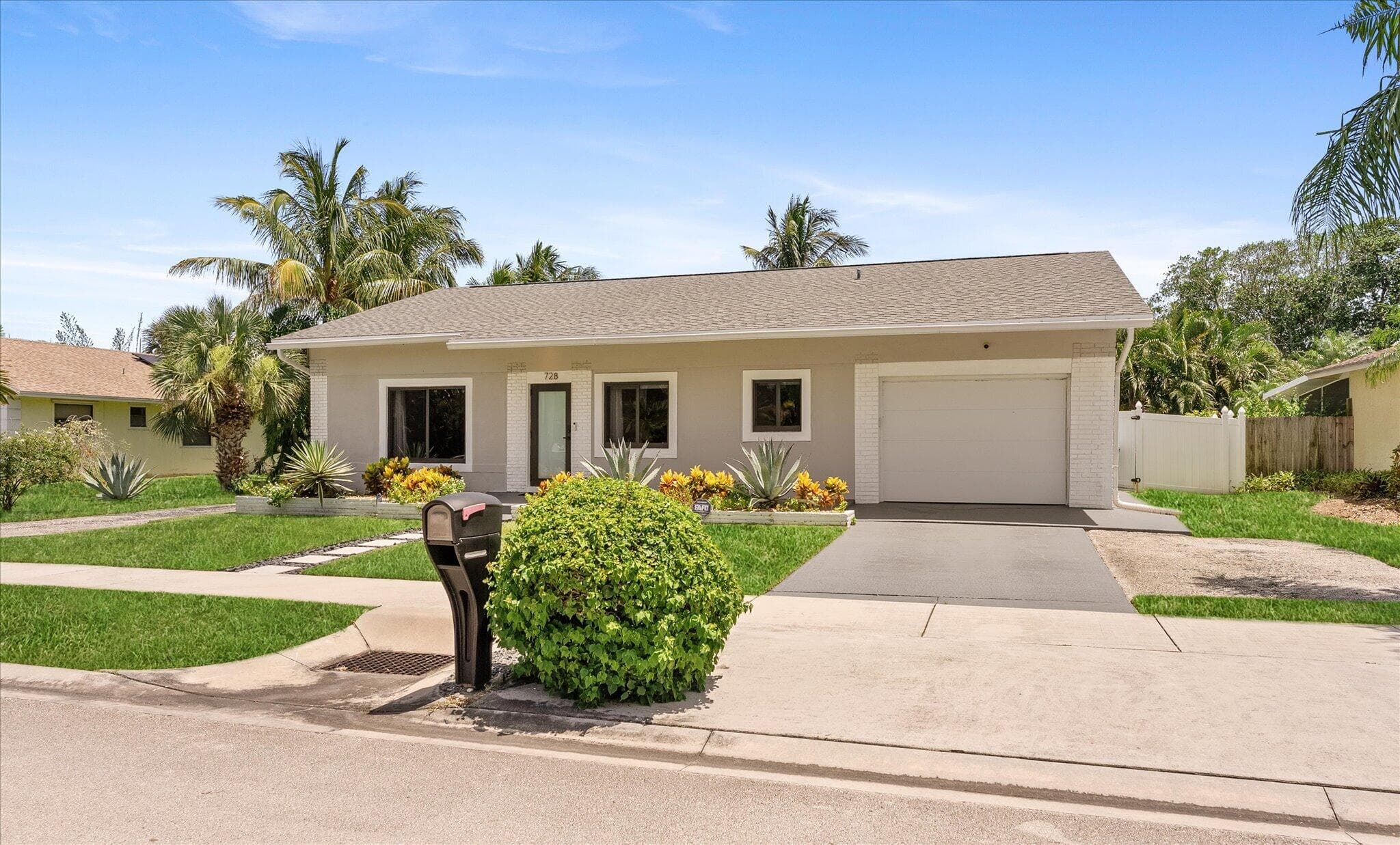 728 NE 9TH Avenue, Boynton Beach, FL 33435 2