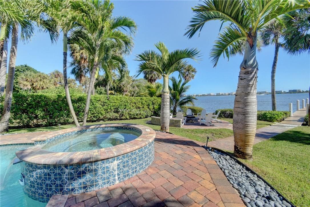 1320 S LAKESIDE Drive, Lake Worth Beach, FL 33460 47