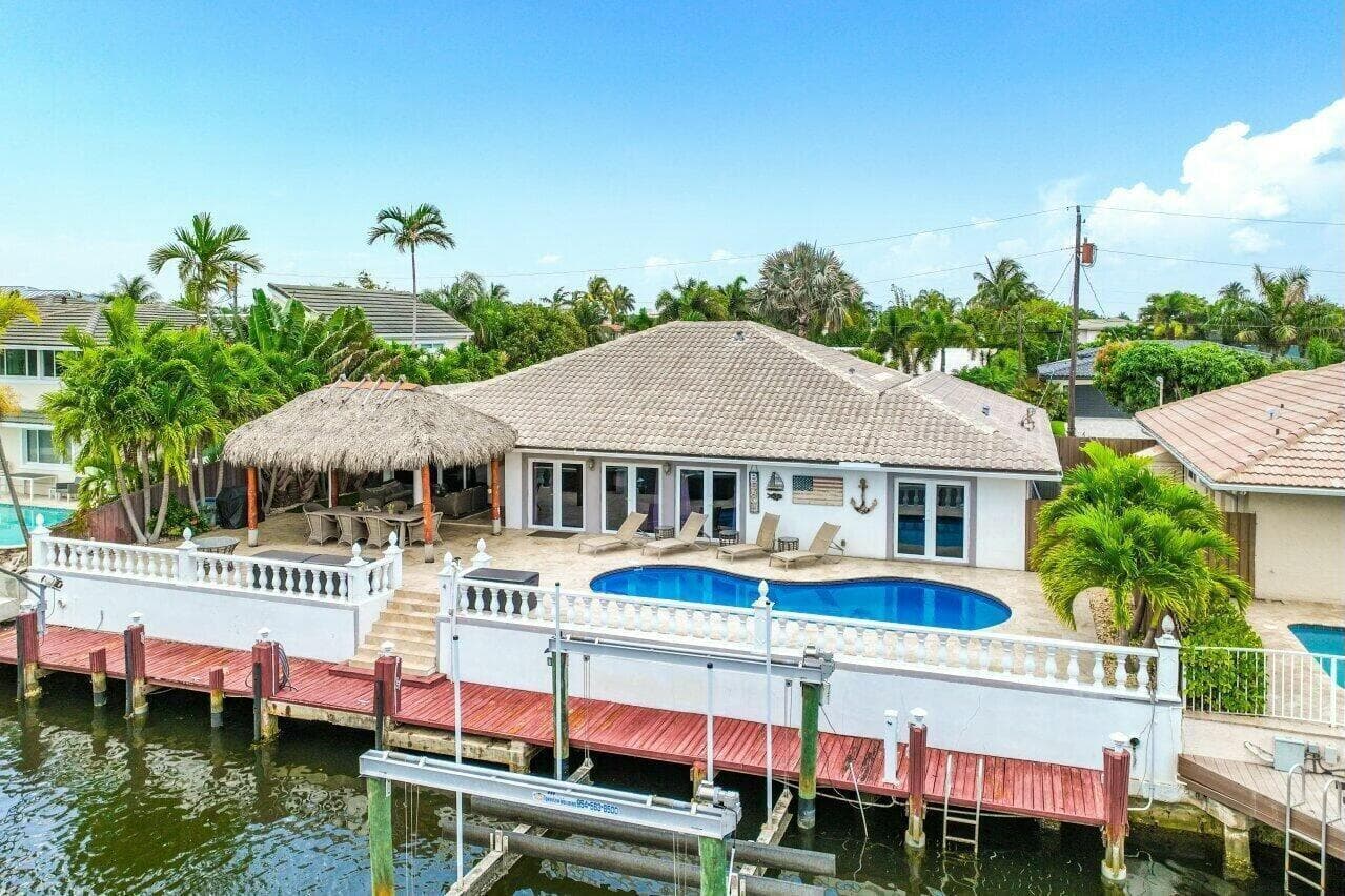 41 Castle Harbor Isle Drive, Fort Lauderdale, FL 33308 43