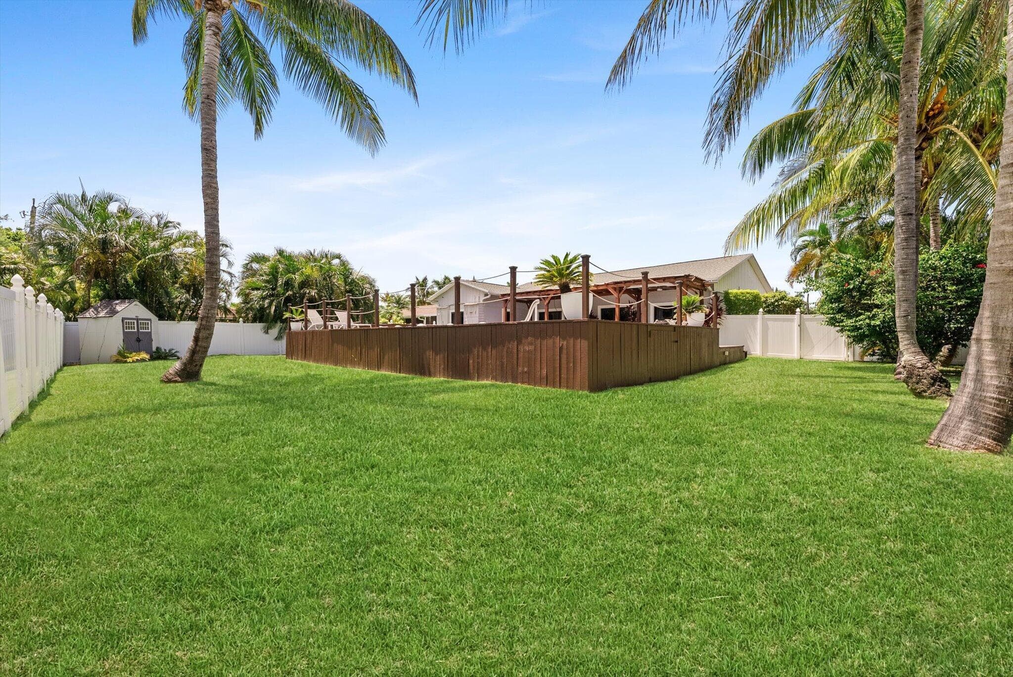 728 NE 9TH Avenue, Boynton Beach, FL 33435 35