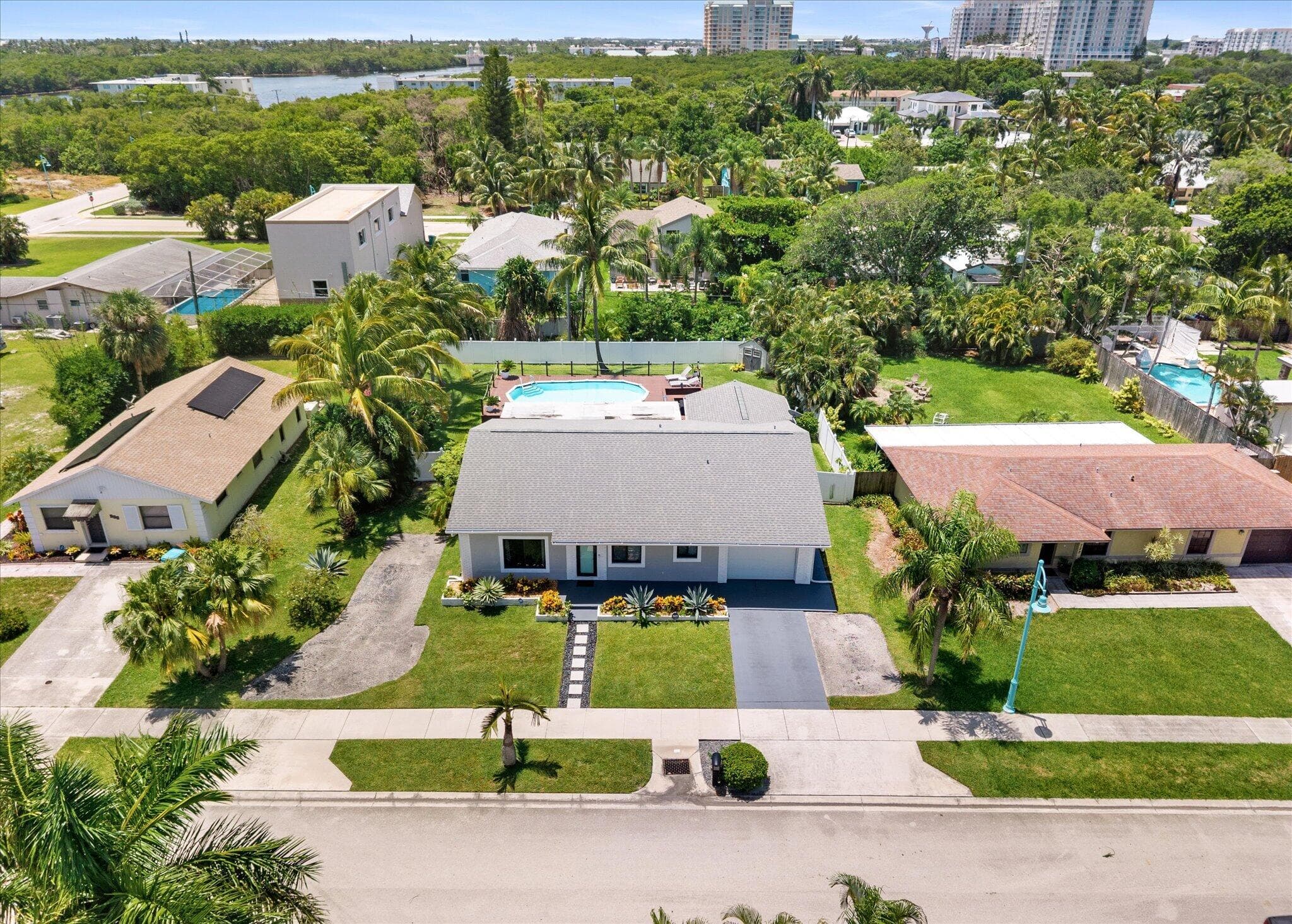 728 NE 9TH Avenue, Boynton Beach, FL 33435 37