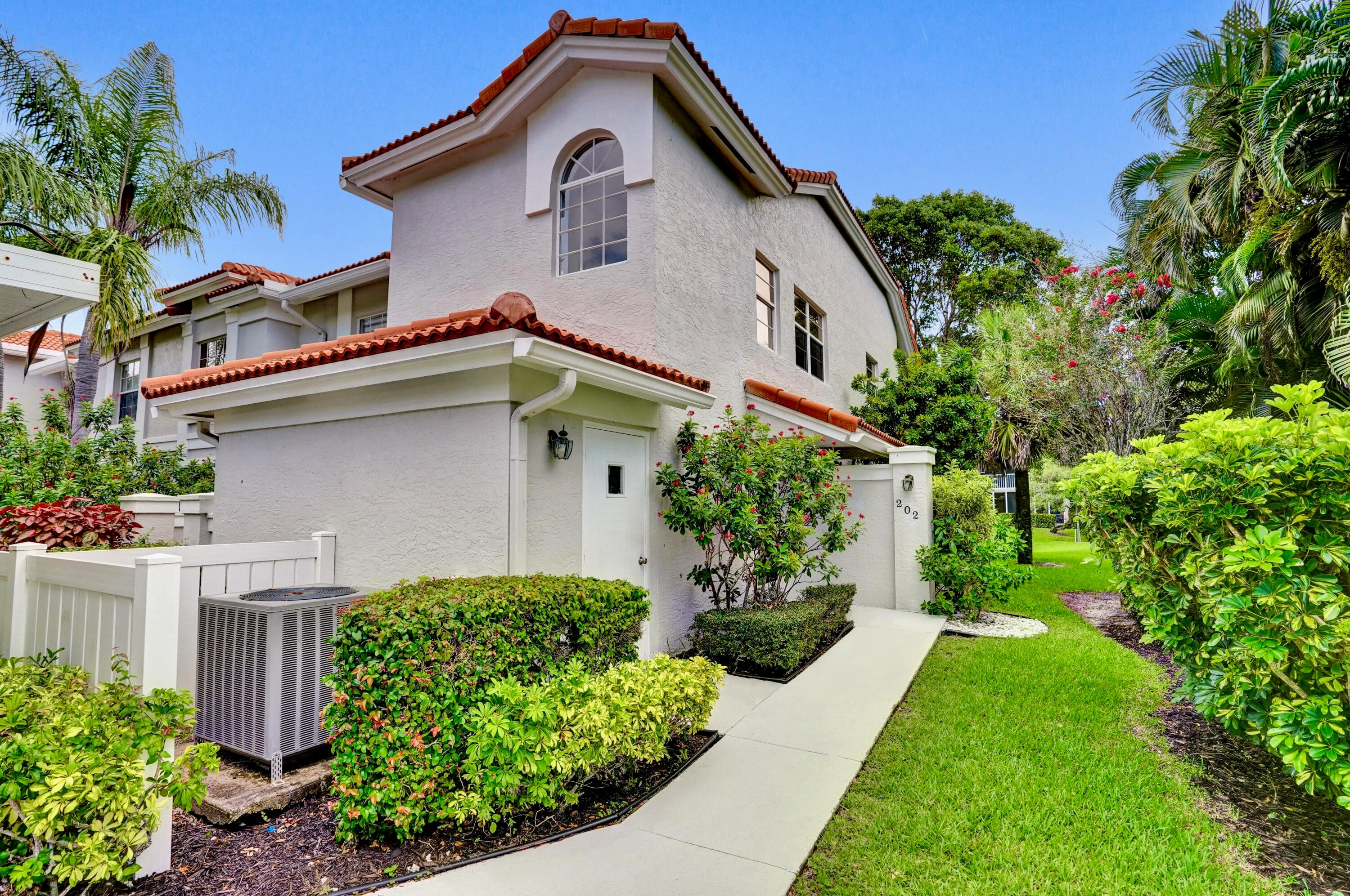 7669 Springwater Place 202, Boynton Beach, FL 33437