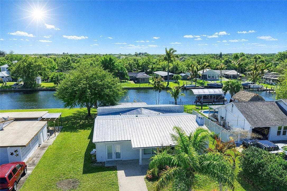 241 14th Place, Vero Beach, FL 32960 4
