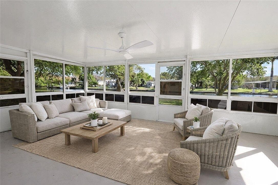 241 14th Place, Vero Beach, FL 32960 12