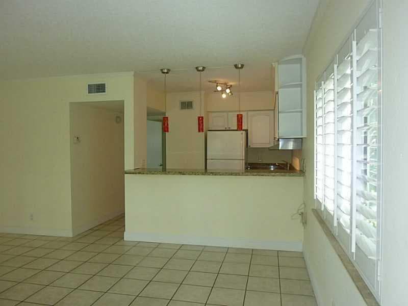 2124 NE 5th Avenue 103, Wilton Manors, FL 33305 4