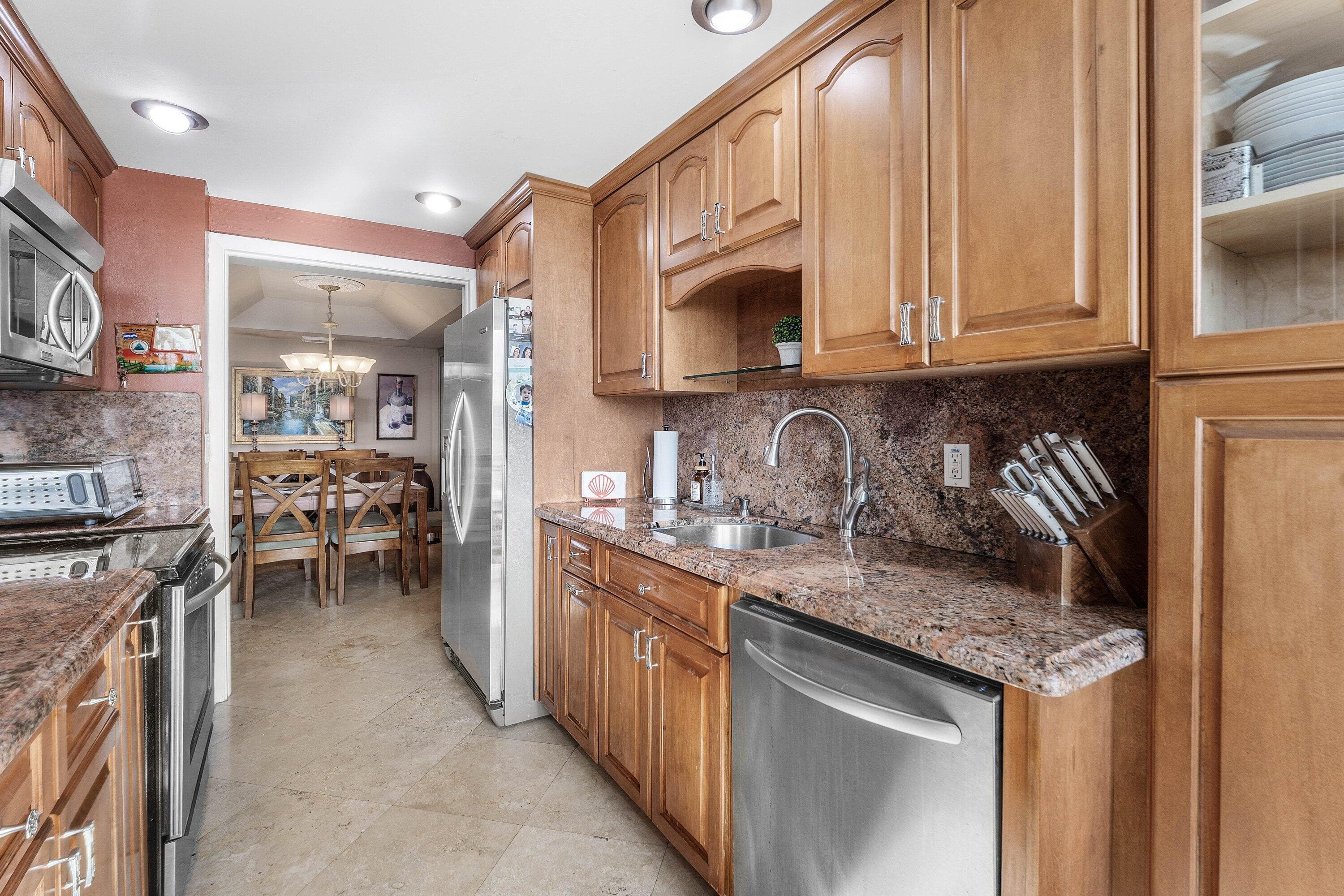 3589 S Ocean Boulevard 703, South Palm Beach, FL 33480 12