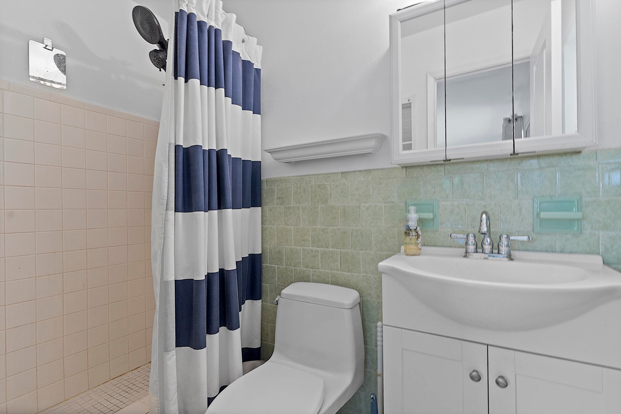 830 SW 1st Avenue, Pompano Beach, FL 33060 26