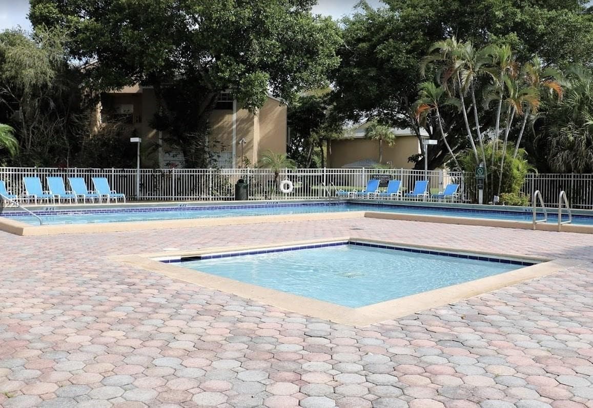 2121 NW 96TH Terrace 14M, Pembroke Pines, FL 33024 4