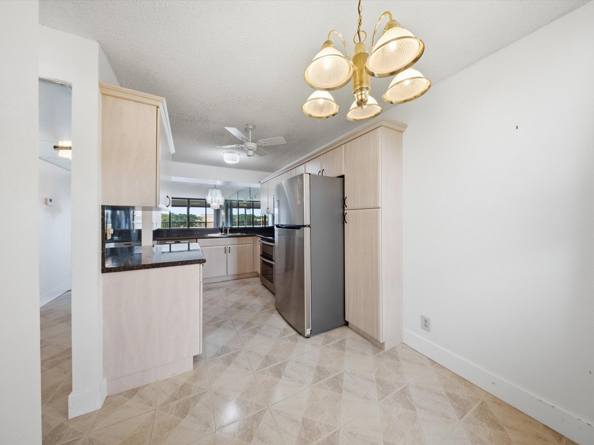 6539 CORAL LAKE Drive 403, Margate, FL 33063 8