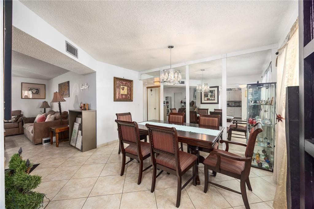 3990 NW 42ND Avenue 311, Lauderdale Lakes, FL 33319 3