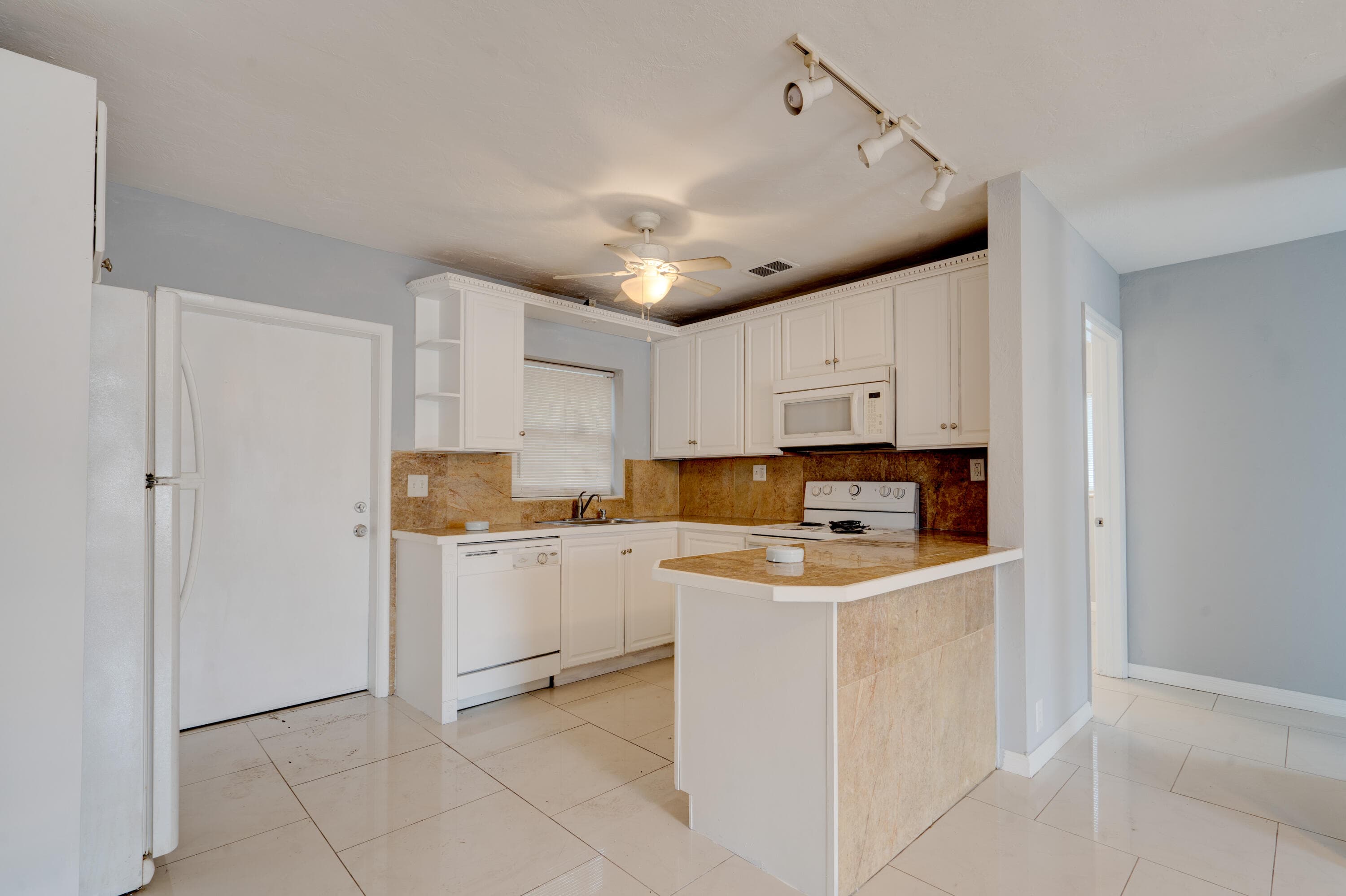 311 De Carie Street 311-313, Delray Beach, FL 33444 20