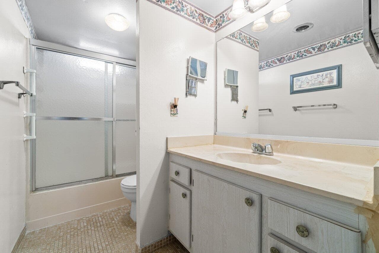 2615 NE 3rd Court 308, Boynton Beach, FL 33435 8