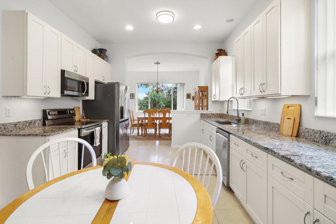 9110 Bay Harbour Circle, West Palm Beach, FL 33411 16