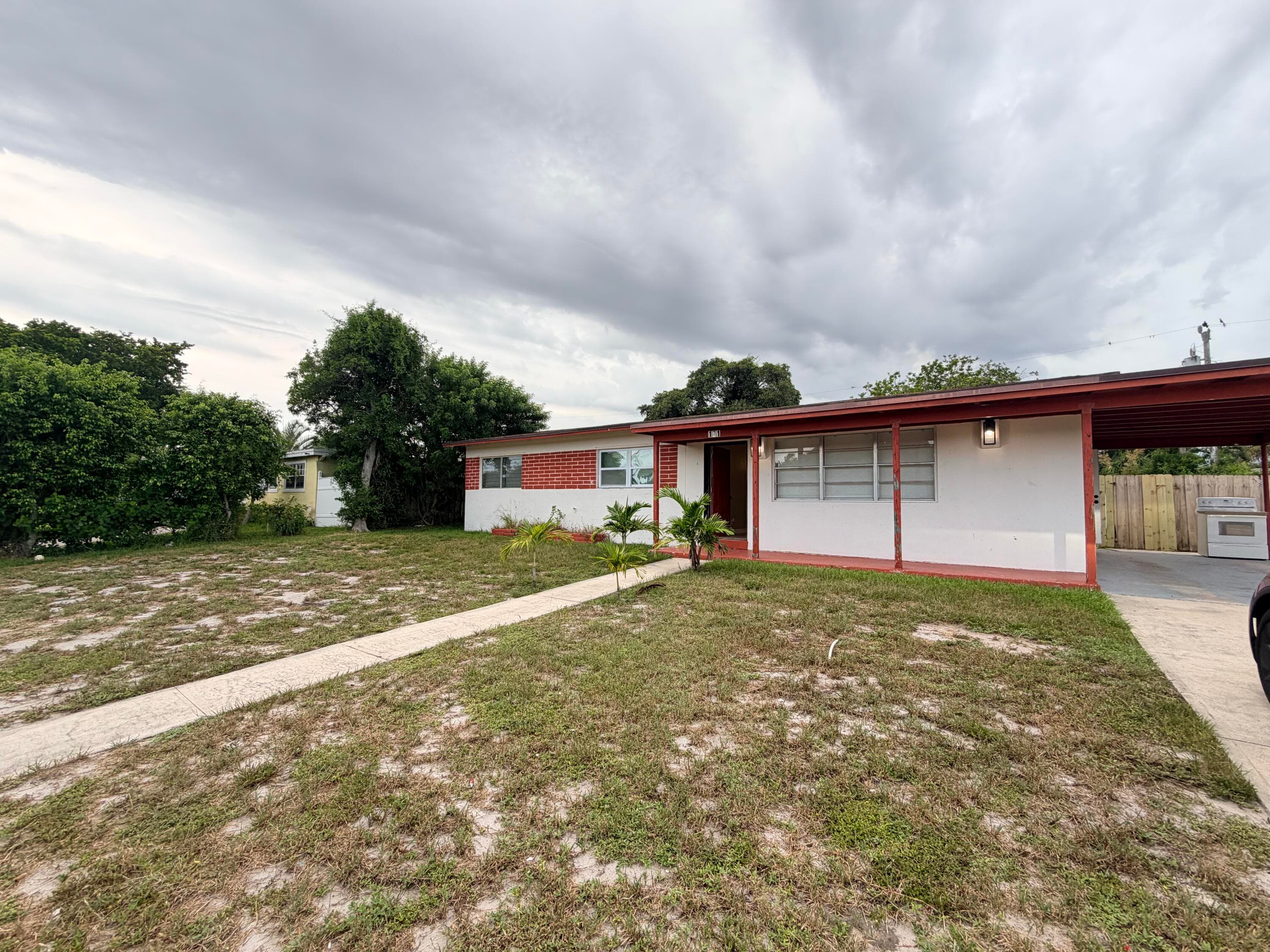 121 N 12TH Street, Lantana, FL 33462