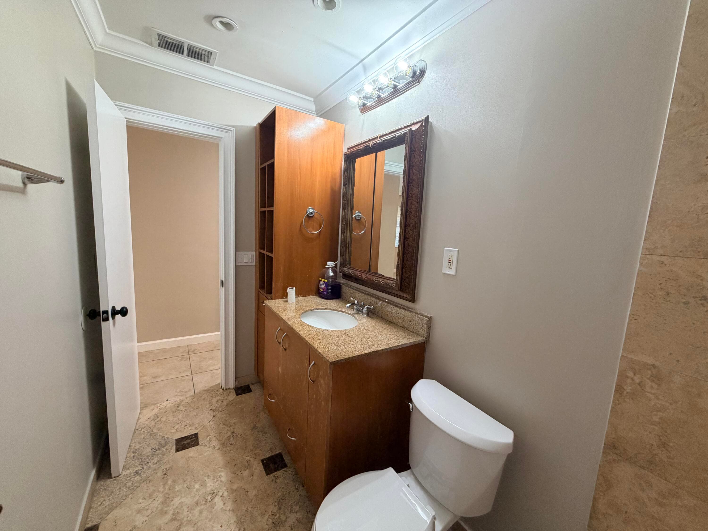 121 N 12TH Street, Lantana, FL 33462 11