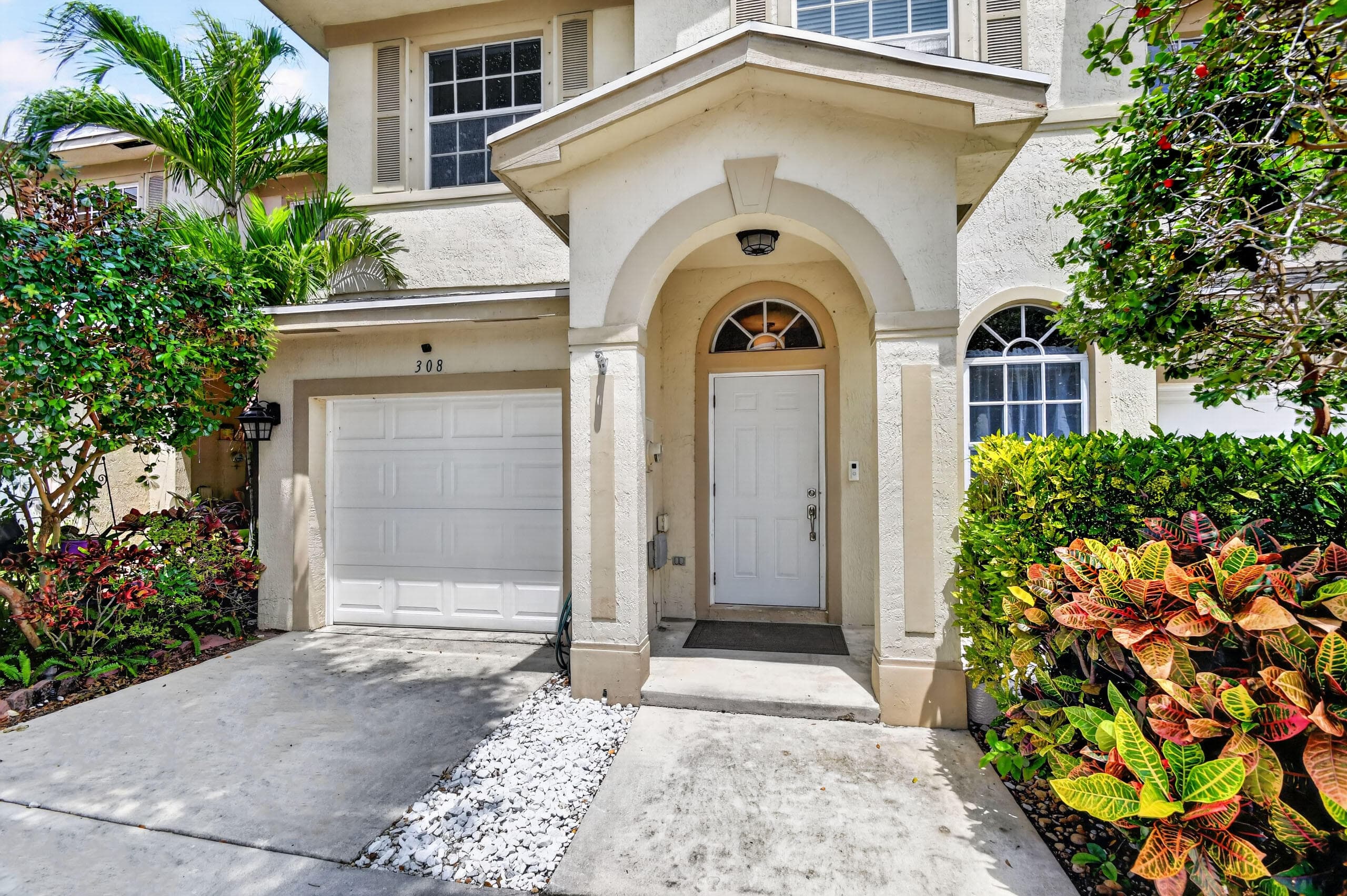 308 SPRUCE Street, Boynton Beach, FL 33426 4